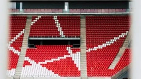 歐冠決賽席次競爭白熱：米蘭緊險邊緣，巴黎領先優勢顯著！